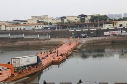 Quảng Ninh: Hoạt động xuất nhập khẩu hàng hóa qua Lối mở cầu phao tạm Km3+4 Hải Yên trở lại bình thường