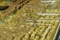Giá vàng hôm nay 6/2/2025: Giá vàng thế giới và vàng trong nước đều tăng lập đỉnh mới