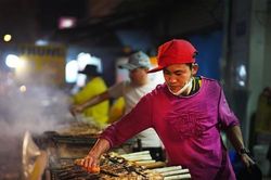 Xuyên đêm ở 'thủ phủ' cá lóc nướng ngày vía Thần tài