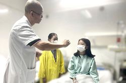 Nữ sinh 14 tuổi suýt mù mắt khi tự tiêm filler nâng mũi tại nhà