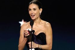 Demi Moore tỏa sáng tại Critics Choice Awards 2025: Đẳng cấp minh tinh!