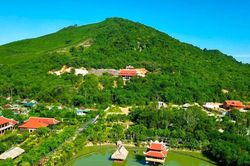 Ngôi chùa đẹp nhất huyện Yên Thành đón hàng ngàn du khách đến du Xuân đầu năm
