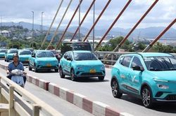 Taxi công nghệ: Từ Uber đến Xanh SM