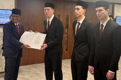 Chiến dịch nhập tịch của Indonesia vẫn chưa dừng lại, thêm 2 ngôi sao nữa chính thức tuyên thệ