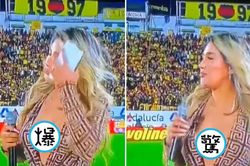 Nữ MC gây sóng gió vì trang phục quá hở trước 20.000 người, nhiều lần phải kiểm tra xem có gặp sự cố hay không