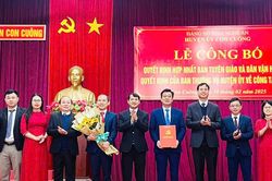 Con Cuông công bố quyết định hợp nhất Ban Tuyên giáo và Ban Dân vận