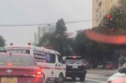 Xôn xao clip không nhường đường cho xe cấp cứu khi đèn đỏ tại TP.Vinh
