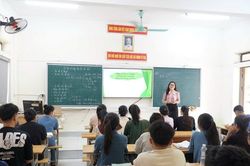 Sau tết, nhiều trường học ở Nghệ An đã dừng dạy thêm