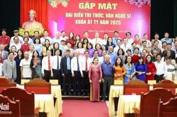 Khơi dậy và phát huy mạnh mẽ khát vọng cống hiến, năng lực sáng tạo của văn nghệ sĩ Đồng Nai trong thời kỳ mới