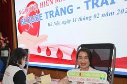 Hơn 500 thầy thuốc Bệnh viện Phụ sản Trung ương hồ hởi 'hiến giọt màu đào trao đời sự sống'