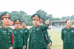 Phó Tham mưu trưởng Quân khu 4 kiểm tra công tác chuẩn bị Lễ giao, nhận quân tại Nghệ An
