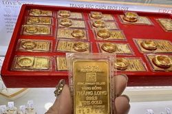 Giá vàng chiều nay 14/2/2025: Giá vàng tăng rất mạnh, lên đỉnh mới trong ngày Valentine