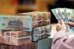 Ngân hàng Nhà nước hướng tới tăng trưởng tín dụng 16%, giá vàng tăng mạnh, giá bán USD tại ngân hàng lập đỉnh mới