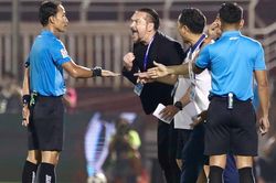 Tin nóng bóng đá Việt hôm nay 15/2: HLV Popov 'nổi' hơn cả tuyển thủ dự AFF Cup; Trọng tài FIFA bắt trận cầu đinh giải hạng Nhất