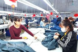 Đơn hàng dồi dào, doanh nghiệp thiếu lao động