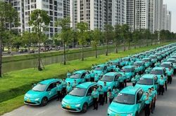Đề xuất duy trì lệ phí trước bạ lần đầu 0% với ô tô điện chạy pin đến năm 2027
