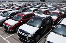Ô tô nhập khẩu giảm mạnh trong tháng đầu năm