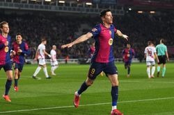 Barcelona đứng đầu bảng La Liga sau chiến thắng tối thiểu