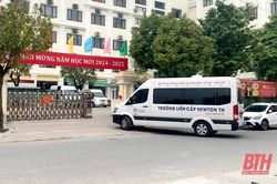 Yêu cầu các trường có xe đưa, đón học sinh nhanh chóng thay đổi màu sơn theo quy định