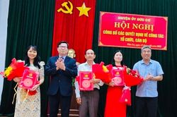 Đức Cơ công bố các quyết định về tổ chức, cán bộ