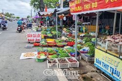 Tái diễn chợ tự phát trên quốc lộ