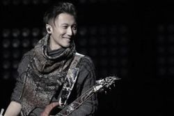Concert tái xuất của Tạ Đình Phong, 'cò vé' đẩy giá lên 550 triệu đồng