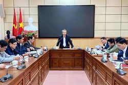 Thẩm tra chất lượng, hoàn thiện nghị quyết