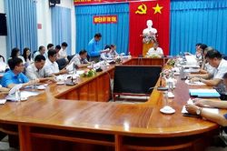 Tri Tôn họp đánh giá tiến độ triển khai chương trình xóa nhà tạm, nhà dột nát