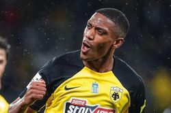 Quyết định làm thay đổi sự nghiệp Martial