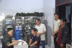 Quân y đảo Song Tử Tây cấp cứu 6 ngư dân bị ngộ độc thực phẩm