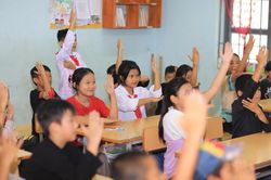 Dạy thêm online có phải đăng ký kinh doanh không?