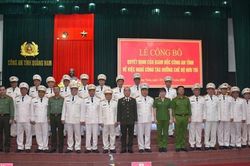 9 Đại tá và 13 Thượng tá xin nghỉ hưu trước tuổi