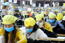 Phát triển công nghiệp phụ trợ dệt may ở Nghệ An