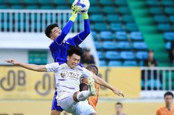 Tiếp nối Nguyễn Filip, một thủ môn tuyển Việt Nam khác bị 'treo giò' tại V-League