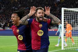 Barcelona bùng nổ rồi sụp đổ