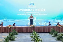 Thủ tướng: ASEAN phải hành động quyết liệt để nắm bắt xu thế công nghệ mới