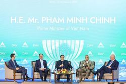 Thủ tướng chia sẻ nhiều vấn đề mang tính chiến lược với ASEAN và thế giới