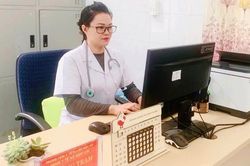Nữ 'chiến sỹ áo trắng' tận tụy bám dân, bám bản nơi vùng sâu vùng xa