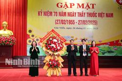 Huyện Gia Viễn, Kim Sơn tổ chức gặp mặt kỷ niệm 70 năm Ngày Thầy thuốc Việt Nam