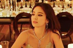 Song Hye Kyo: Mỹ nhân vạn người mê nhưng 'không ôm nổi trái tim một người'