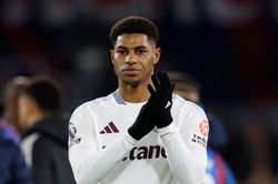 Aston Villa ra quy định nghiêm ngặt vì Rashford
