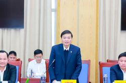 Chủ tịch UBND tỉnh Nghệ An Lê Hồng Vinh làm việc về các dự án cải tạo, mở rộng Cảng hàng không Quốc tế Vinh