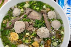 Cách nấu hủ tiếu bò viên cực ngon