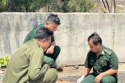 Bến Tre: Phát hiện gói hình chữ nhật nghi ma túy trôi dạt bờ biển