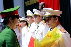 Công bố quyết định công tác cán bộ tại công an Quảng Nam, Quảng Ngãi