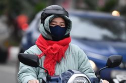 Dự báo thời tiết ngày 28/2/2025: Bắc Bộ sáng mưa mù, chiều nắng ấm