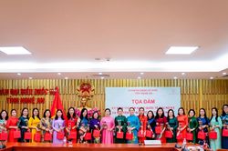 Tọa đàm 'Bí quyết tự tin mỗi ngày' nhân Ngày Phụ nữ Việt Nam