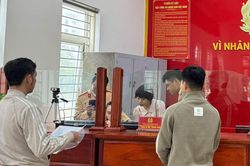 Công an Nghệ An tiếp nhận giải quyết thủ tục sát hạch, cấp GPLX tại Phòng CSGT