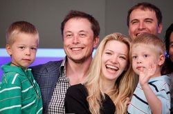 Elon Musk sẽ làm gì với khối tài sản khổng lồ khi có 15 người con?