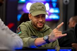 Barca ra điều kiện tái hợp Neymar